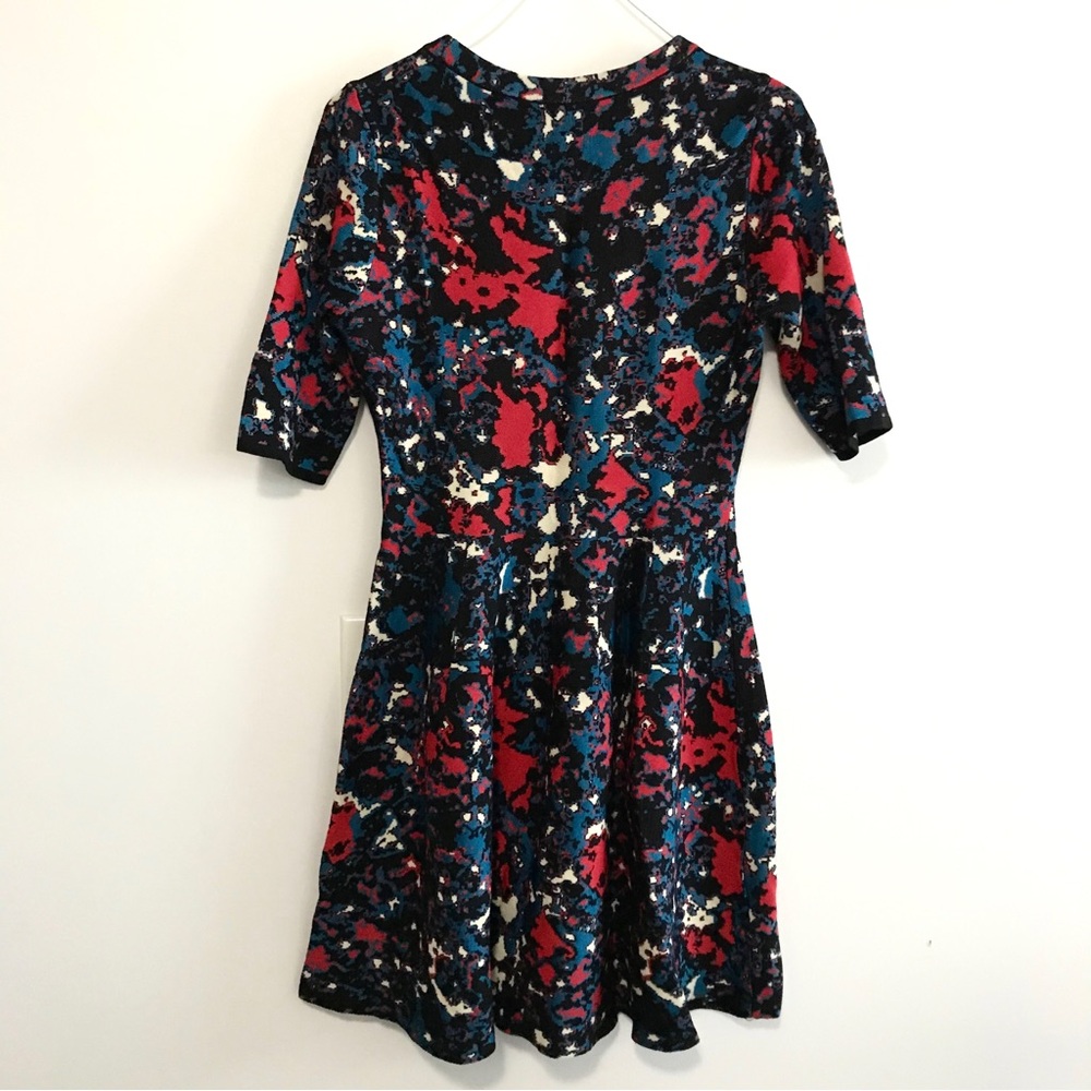 Floral Patterned Dress - Picture 7 of 10